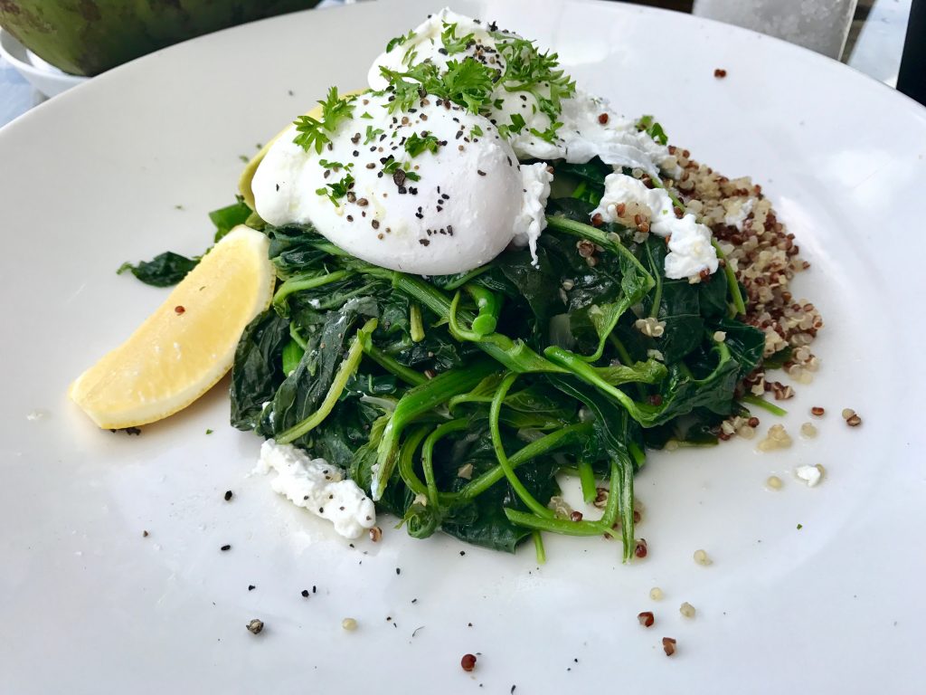 quinoa recept, Quinoa s avok&aacute;dom a vaj&iacute;čkom – r&yacute;chly a chutn&yacute; recept