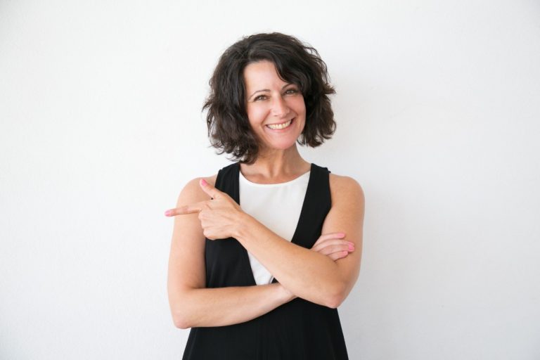 usmiata žena v strednom veku strava počas menopauzy
