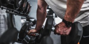 biceps, TOP 10 cvičení na zväčšenie biceps svalov