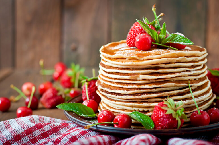 https://www.freepik.com/free-photo/pancakes-with-berries-syrup-rustic-style_7121449.htm#fromView=search&page=1&position=33&uuid=16936fb0-d8a7-43bc-8a1a-09883c28a1a8
