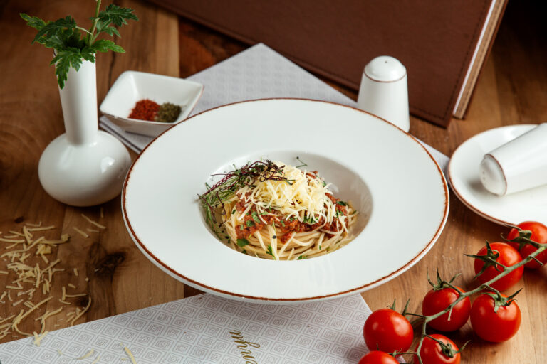 https://www.freepik.com/free-photo/pasta-bolognese-with-cheese-tomatoes-salt-pepper-table_8136135.htm#fromView=search&page=3&position=40&uuid=7b3b1a32-a61a-4c26-86cc-d76c0f6cdc14