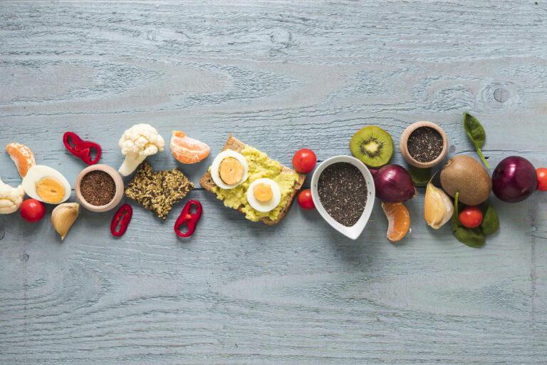 https://www.freepik.com/free-photo/toasted-bread-fresh-fruits-ingredients-arranged-row-wooden-table_3661420.htm#fromView=search&page=1&position=2&uuid=8aefb776-843f-46e9-a859-4ae55c0e4dea