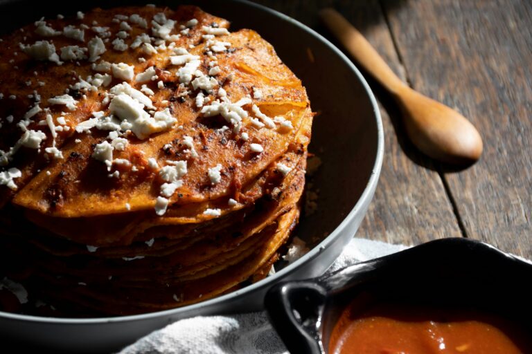 https://unsplash.com/photos/brown-and-white-pastry-on-black-pan-RjArbmHmYQE