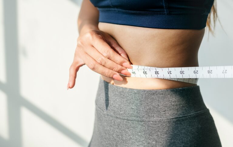 https://unsplash.com/photos/asian-woman-measuring-waist-size-QcS9rYjvsjY