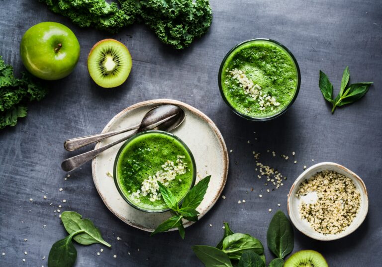 https://unsplash.com/photos/a-couple-of-bowls-filled-with-green-smoothies-QJRLrBHpm7E