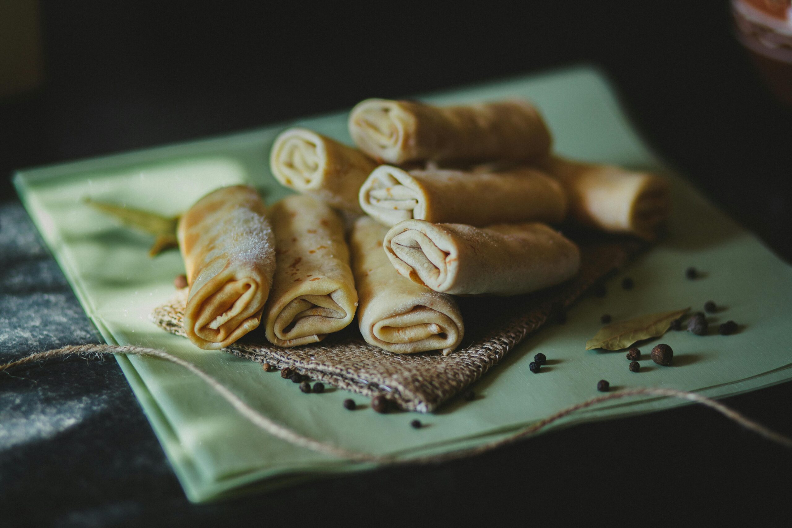 kakaov&eacute; palacinky, Fitness kakaov&eacute; palacinky s tvarohom a bobuľov&yacute;m ovoc&iacute;m